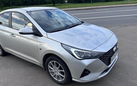 Hyundai Solaris II рестайлинг, 2021 год, 1 300 000 рублей, 12 фотография