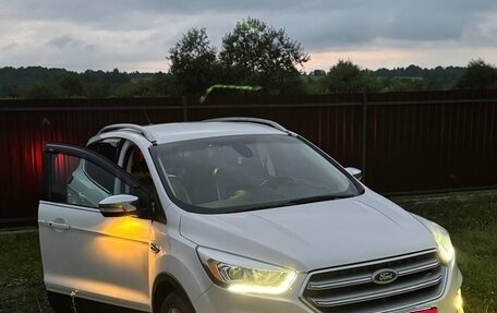 Ford Escape III, 2017 год, 2 150 000 рублей, 2 фотография