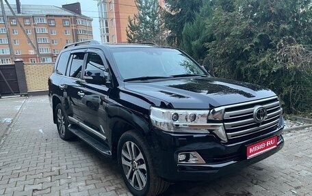 Toyota Land Cruiser 200, 2015 год, 5 000 000 рублей, 1 фотография
