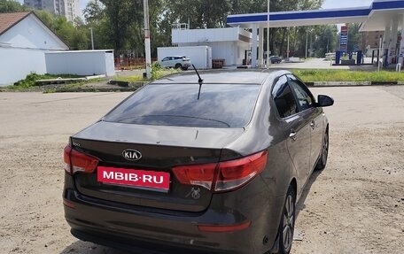 KIA Rio III рестайлинг, 2016 год, 880 000 рублей, 3 фотография