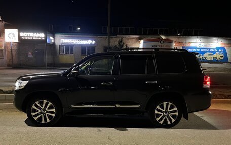 Toyota Land Cruiser 200, 2015 год, 5 000 000 рублей, 2 фотография