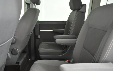Volkswagen Multivan T5, 2010 год, 1 999 000 рублей, 13 фотография