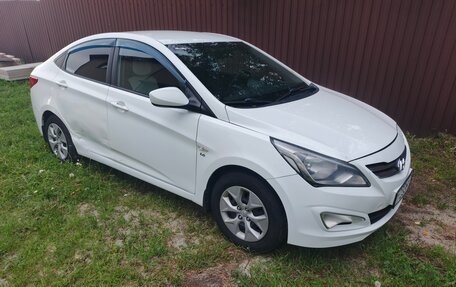 Hyundai Solaris II рестайлинг, 2016 год, 750 000 рублей, 2 фотография