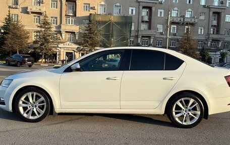 Skoda Octavia, 2019 год, 1 900 000 рублей, 8 фотография