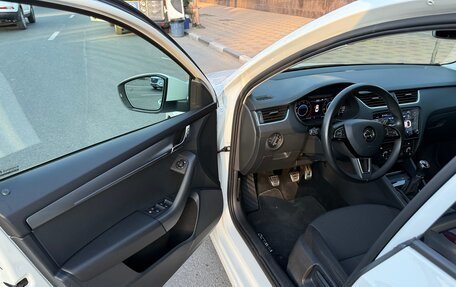 Skoda Octavia, 2019 год, 1 900 000 рублей, 17 фотография