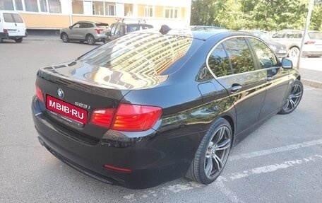 BMW 5 серия, 2011 год, 1 650 000 рублей, 6 фотография