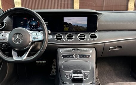 Mercedes-Benz E-Класс, 2019 год, 4 300 000 рублей, 15 фотография
