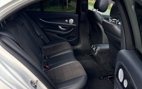 Mercedes-Benz E-Класс, 2019 год, 4 300 000 рублей, 10 фотография