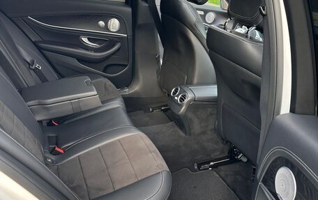 Mercedes-Benz E-Класс, 2019 год, 4 300 000 рублей, 18 фотография