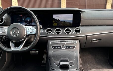 Mercedes-Benz E-Класс, 2019 год, 4 300 000 рублей, 11 фотография