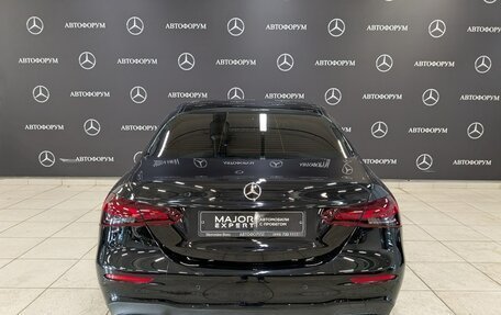 Mercedes-Benz E-Класс, 2022 год, 5 200 000 рублей, 6 фотография
