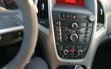 Opel Astra J, 2011 год, 600 000 рублей, 10 фотография