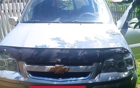 Chevrolet Niva I рестайлинг, 2011 год, 550 000 рублей, 4 фотография