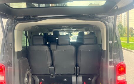 Peugeot Traveller I, 2018 год, 3 200 000 рублей, 6 фотография
