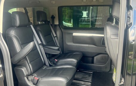 Peugeot Traveller I, 2018 год, 3 200 000 рублей, 8 фотография