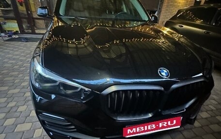 BMW X5, 2019 год, 5 900 000 рублей, 2 фотография