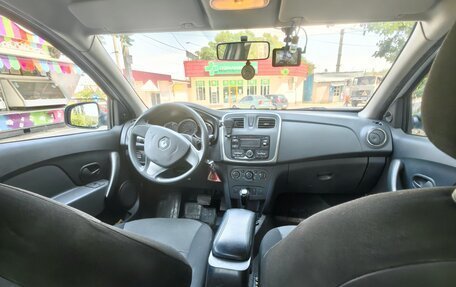 Renault Logan II, 2017 год, 895 000 рублей, 7 фотография