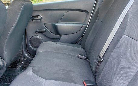 Renault Logan II, 2017 год, 895 000 рублей, 9 фотография