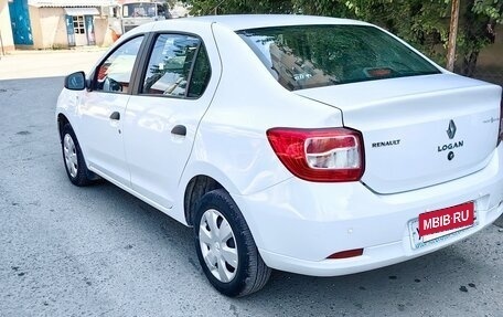 Renault Logan II, 2017 год, 895 000 рублей, 17 фотография