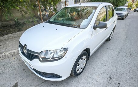 Renault Logan II, 2017 год, 895 000 рублей, 27 фотография