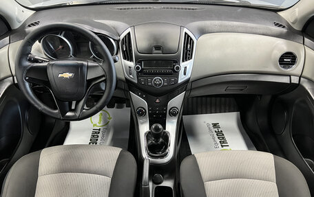 Chevrolet Cruze II, 2013 год, 745 000 рублей, 10 фотография