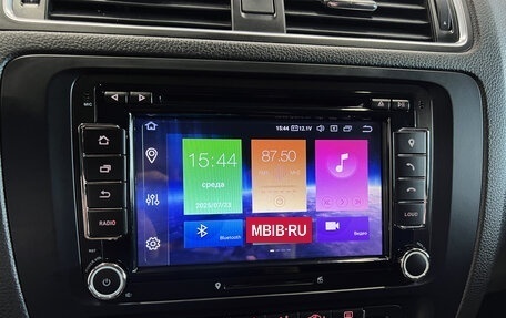 Volkswagen Jetta VI, 2012 год, 995 000 рублей, 14 фотография