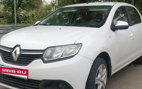 Renault Logan II, 2017 год, 720 000 рублей, 2 фотография