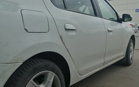 Renault Logan II, 2017 год, 720 000 рублей, 6 фотография