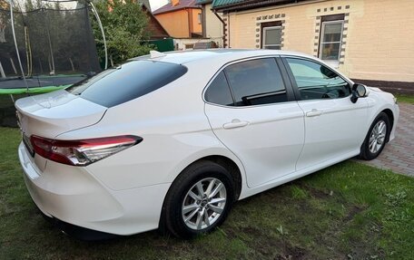 Toyota Camry, 2019 год, 2 550 000 рублей, 4 фотография