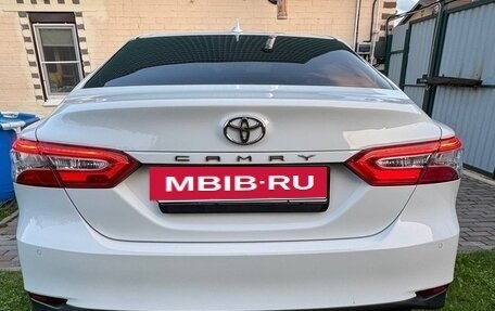 Toyota Camry, 2019 год, 2 550 000 рублей, 5 фотография