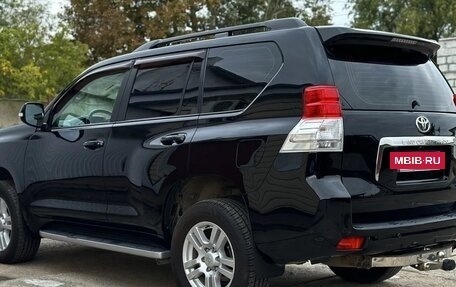 Toyota Land Cruiser Prado 150 рестайлинг 2, 2010 год, 3 090 000 рублей, 13 фотография