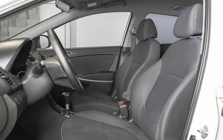 Hyundai Solaris II рестайлинг, 2013 год, 780 000 рублей, 11 фотография