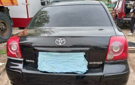 Toyota Avensis III рестайлинг, 2006 год, 400 000 рублей, 2 фотография