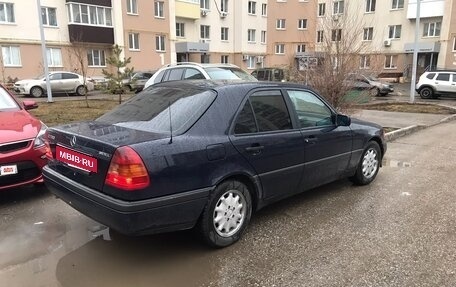 Mercedes-Benz C-Класс, 1995 год, 310 000 рублей, 3 фотография