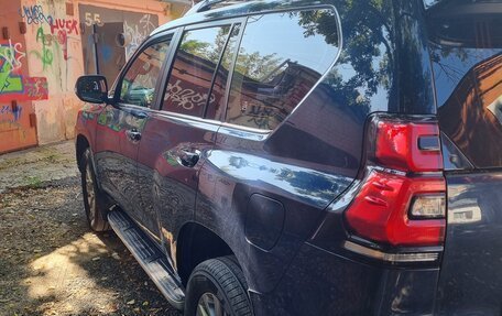 Toyota Land Cruiser Prado 150 рестайлинг 2, 2017 год, 4 250 000 рублей, 3 фотография