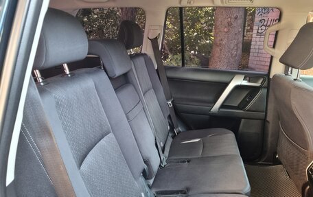 Toyota Land Cruiser Prado 150 рестайлинг 2, 2017 год, 4 250 000 рублей, 10 фотография