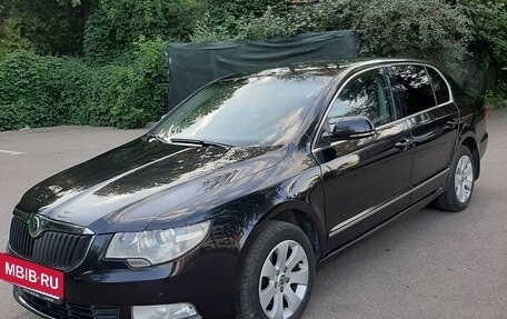 Skoda Superb III рестайлинг, 2011 год, 820 000 рублей, 2 фотография
