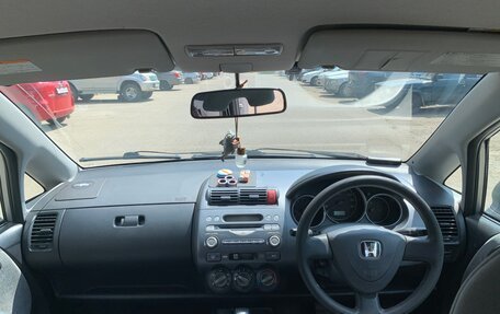 Honda Fit III, 2001 год, 350 000 рублей, 10 фотография