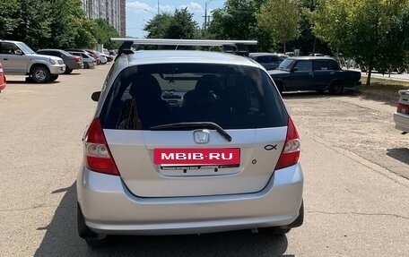 Honda Fit III, 2001 год, 350 000 рублей, 2 фотография