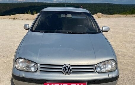 Volkswagen Golf IV, 1999 год, 230 000 рублей, 2 фотография