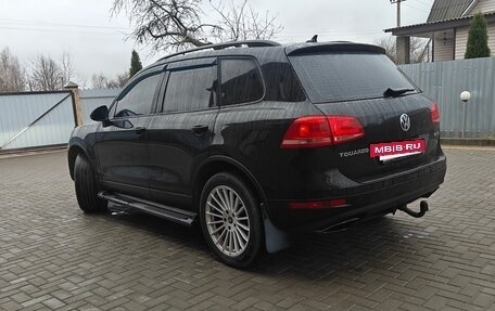 Volkswagen Touareg III, 2011 год, 2 100 000 рублей, 3 фотография