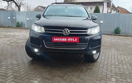 Volkswagen Touareg III, 2011 год, 2 100 000 рублей, 10 фотография