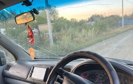 Mazda Bongo Friendee i рестайлинг, 2000 год, 415 000 рублей, 3 фотография