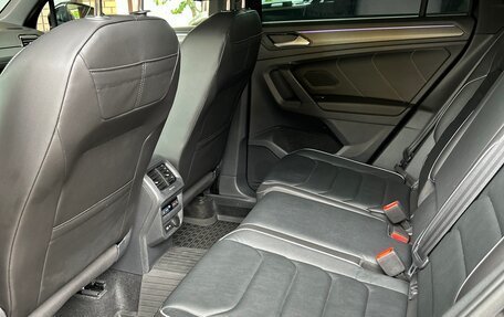 Volkswagen Tiguan II, 2021 год, 4 990 000 рублей, 14 фотография
