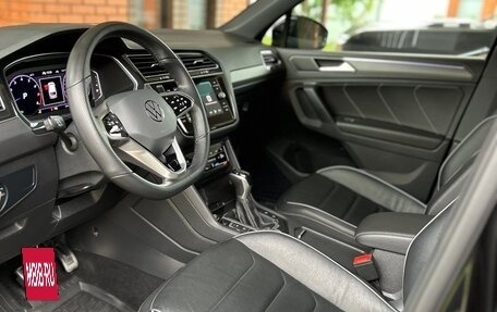 Volkswagen Tiguan II, 2021 год, 4 990 000 рублей, 19 фотография