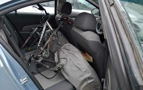 Chevrolet Cruze II, 2010 год, 540 000 рублей, 4 фотография