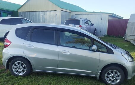 Honda Fit III, 2011 год, 915 000 рублей, 5 фотография