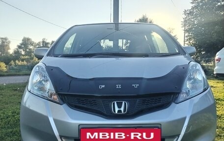 Honda Fit III, 2011 год, 915 000 рублей, 3 фотография