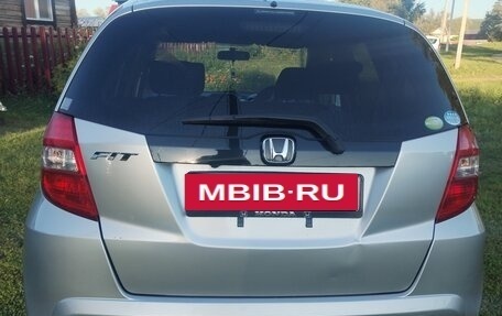 Honda Fit III, 2011 год, 915 000 рублей, 14 фотография