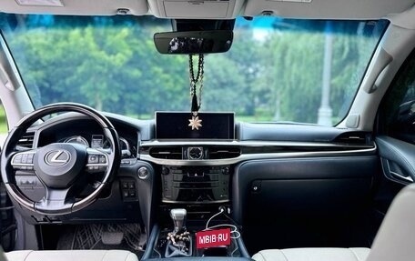 Lexus LX III, 2017 год, 6 600 000 рублей, 17 фотография